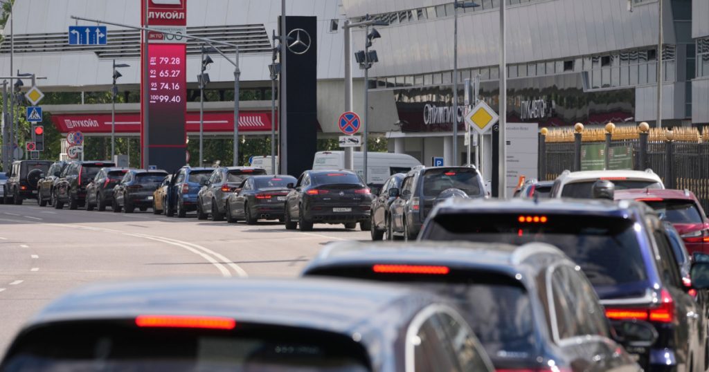Decizia Rusiei de a Interzice Exportul de Motorină: O Analiză a Impactului Economic și Geopolitic