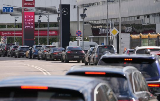 Decizia Rusiei de a Interzice Exportul de Motorină: O Analiză a Impactului Economic și Geopolitic