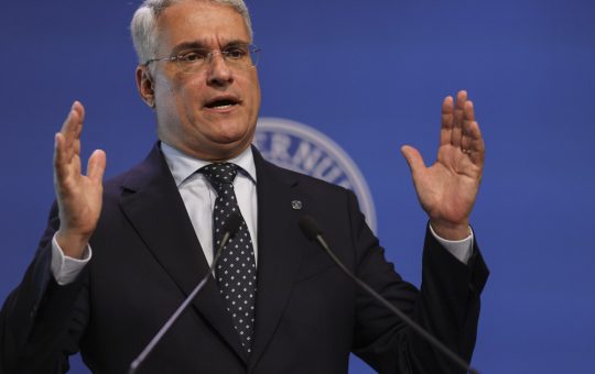 Demiterea Alexandrei Zară: O analiză a implicațiilor intervenției DIICOT asupra azilelor ilegale din Bihor