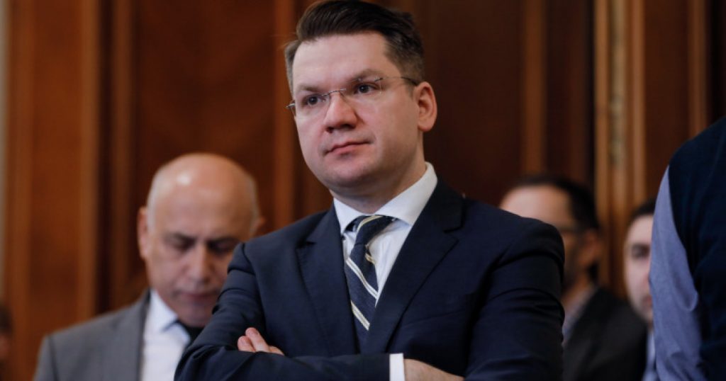 Controversă în Audiovizual: Mihail Neamțu Sancționat de CNA pentru Dezinformare și Publicitate Ilegală