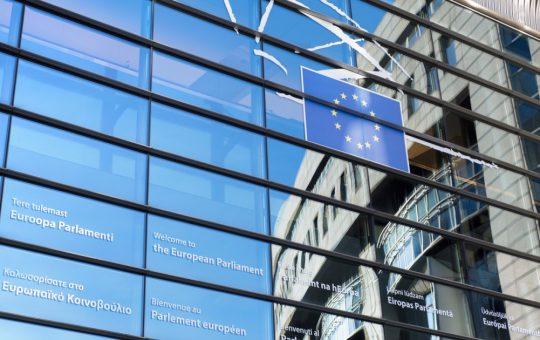 Tensiuni între Ucraina și Polonia: Criticile Parlamentului European față de Zelenski și implicațiile istorice