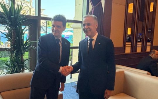 Consolidarea Relațiilor Româno-Canadeze: O Analiză a Întâlnirii dintre Nicușor Dan și Mark Carney