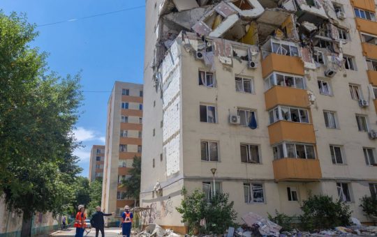 Reabilitarea blocului din Rahova: O privire detaliată asupra lucrărilor post-explozie și impactul asupra comunității