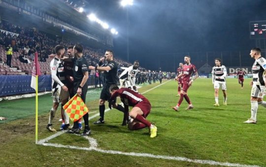 Noile Reguli de Arbitraj în Superligă: O Revoluție în Fotbalul Românesc