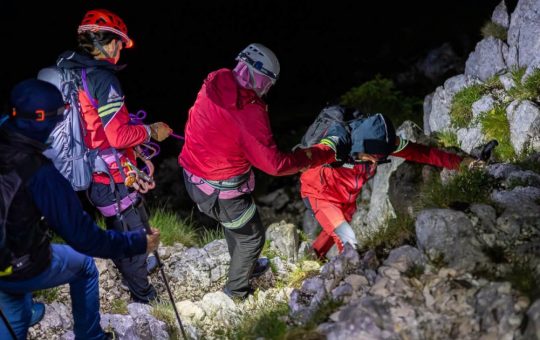 O misiune dramatică pe creasta Pietrei Craiului: Trei turiști salvați în condiții extreme