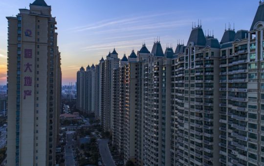 Tinerii din China și orașele fantomă: O nouă realitate în criza imobiliară