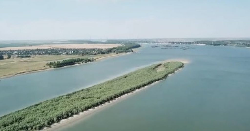 Dunărea în Pericol: Scăderea Dramatică a Nivelului Fluviului și Impactul Asupra Comunităților Locale