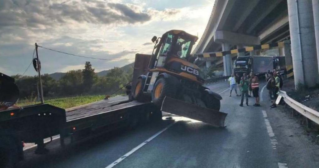 Accident rutier pe DN76: Impactul unui incident minor asupra circulației și infrastructurii rutiere din Hunedoara