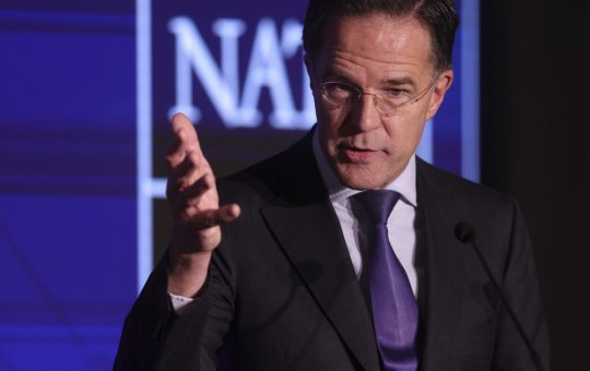 Provocările negocierii păcii în Ucraina: Analiza declarațiilor șefului NATO Mark Rutte