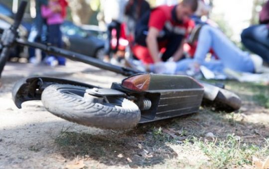 Tragedia trotinetei electrice: Un bărbat de 45 de ani și provocările siguranței pe drumurile din România