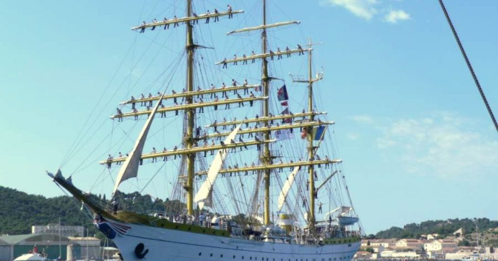 Nava școală Mircea la Parada Velierelor din New York: O celebrare a tradiției maritime românești