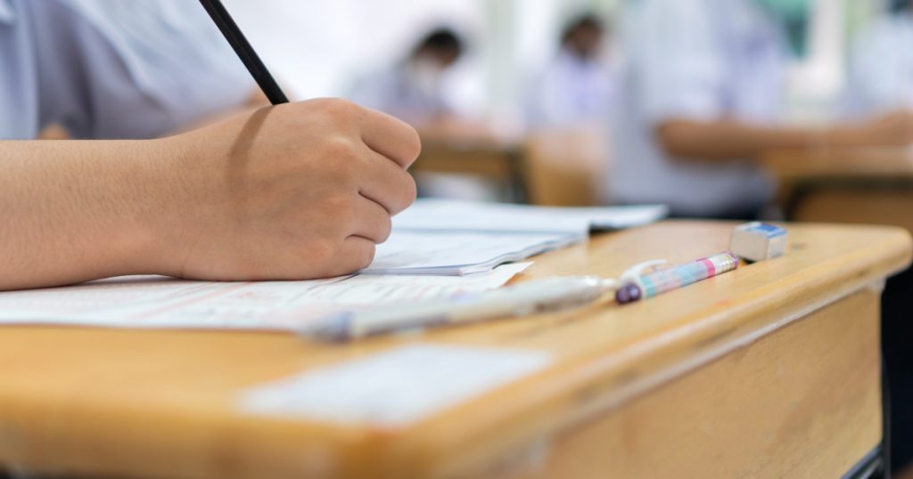 Stadiul Corectării Lucrărilor la Bacalaureat și Evaluarea Națională 2026: Perspective și Implicații