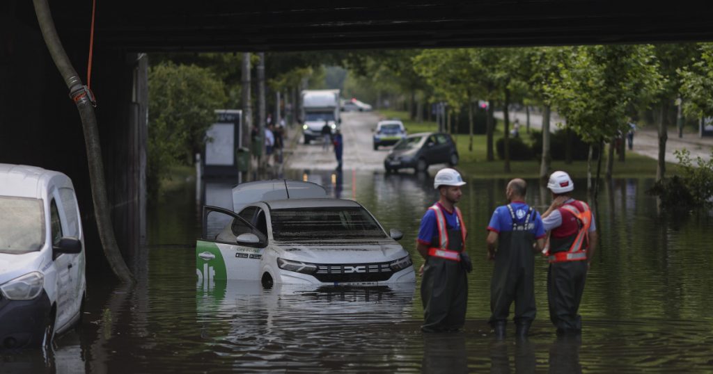 Furtuni Extreme în România: O Analiză a Impactului Schimbărilor Climatice