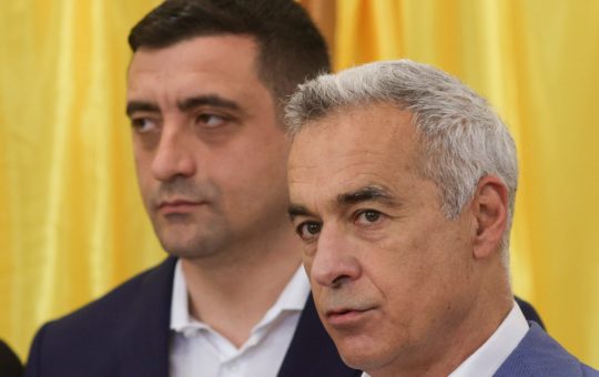 Schimbări în AUR: O analiză a relației dintre George Simion și Călin Georgescu în contextul politic românesc