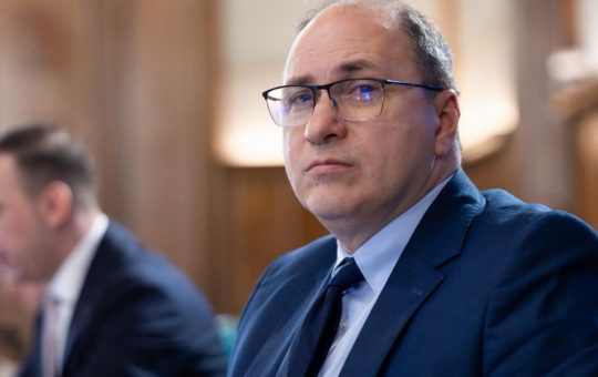 Bacalaureatul sub asediul tehnologiei: lupta împotriva fraudei și impactul asupra educației