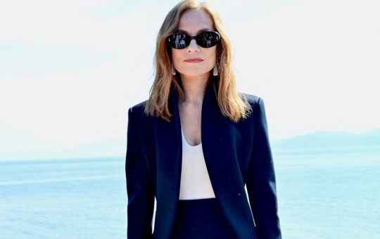 Isabelle Huppert Preia Frâiele Cinematecii Franceze: O Nouă Epocă pentru Patrimoniul Cinematografic