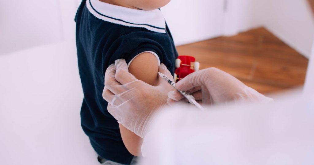 Bulgaria adoptă vaccinarea obligatorie împotriva varicelei: Implicații și perspective asupra sănătății publice