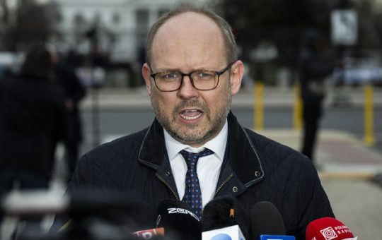 Polonia și Prezența Permanentă a Trupelor Americane: O Decizie cu Implicații Geopolitice Profunde