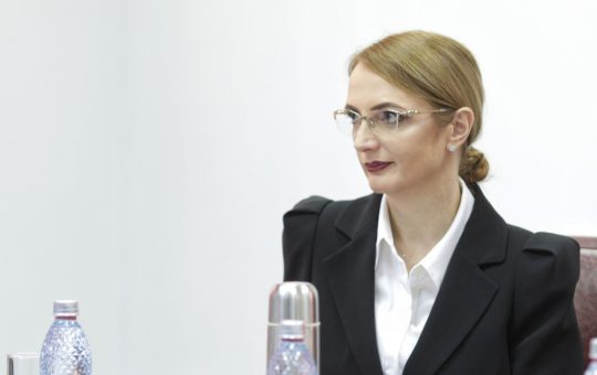 Conflictul dintre Guvern și Înalta Curte: O analiză detaliată a crizei salariale din justiție