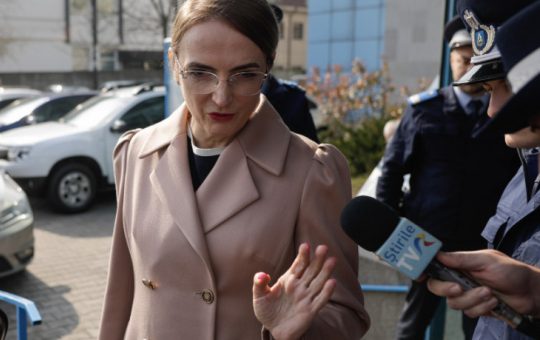 Conflict Constituțional: Înalta Curte de Casație și Justiție Reacționează la Presiunile Guvernului