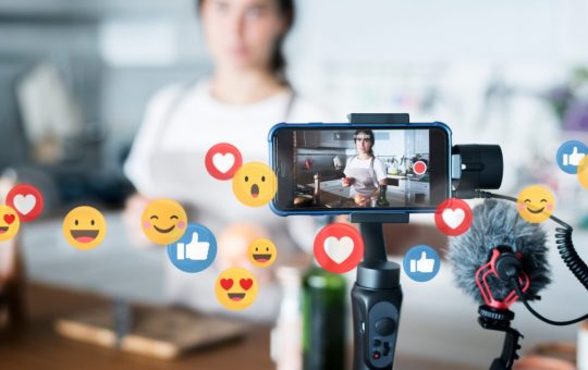 Impactul activității influencerilor asupra transparenței publicitare: Analiza ANPC asupra utilizării inteligenței artificiale în marketingul online