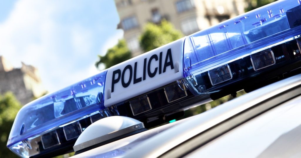 Un jaf bizar în Elche: Hoțul care a uitat telefonul mobil și a cerut ajutorul poliției pentru a-l recupera