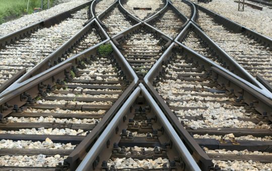 Infrastructura feroviară în pericol: Impactul tăierii cablurilor de alimentare a macazurilor în Constanța