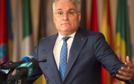Tensiuni în PNL: Nominalizarea lui Veștea de către Nicușor Dan și Impactul Asupra Încrederii Politice