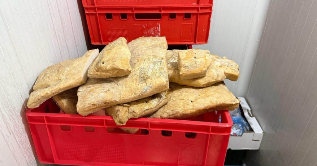 Controalele ANPC la Comercianții de Produse de Origine Animală: Amenzi și Nereguli Care Atrag Atenția