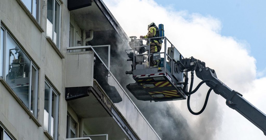 Tragedie la Anvers: Incendiu devastator într-un bloc de locuințe cu șase victime și implicații adânci asupra comunității