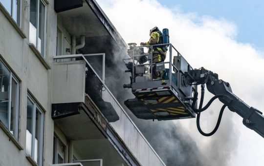 Tragedie la Anvers: Incendiu devastator într-un bloc de locuințe cu șase victime și implicații adânci asupra comunității
