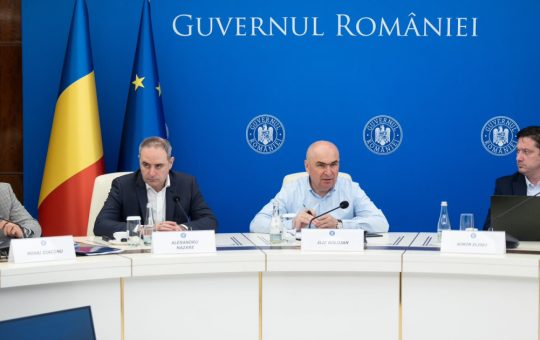 Intervenția Guvernului pe Piața Carburanților: O Analisă Detaliată a Deciziilor și Impactului Asupra Consumatorilor