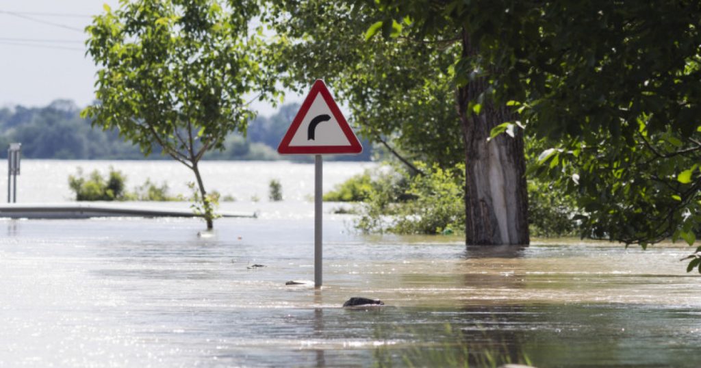 Cod Galben de Inundații în 27 de Județe: O Analiză Detaliată a Riscurilor și Recomandărilor pentru Cetățeni
