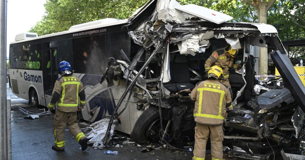 Accident grav de autocar în Spania: O tragedie rutieră cu 46 de răniți și întrebări fără răspuns