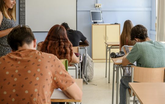 Bacalaureatul 2026: Flexibilitate în fața provocărilor - O analiză detaliată a noilor măsuri pentru candidați