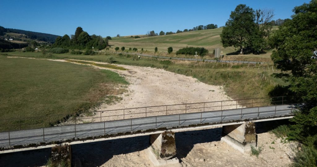 Seceta devastatoare: Râul Doubs și impactul schimbărilor climatice în regiunea franco-elvețiană