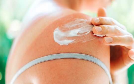 Eficiența Cremei cu SPF: O Analiză Detaliată a Importanței și Aplicării Corecte pentru Prevenirea Cancerului de Piele