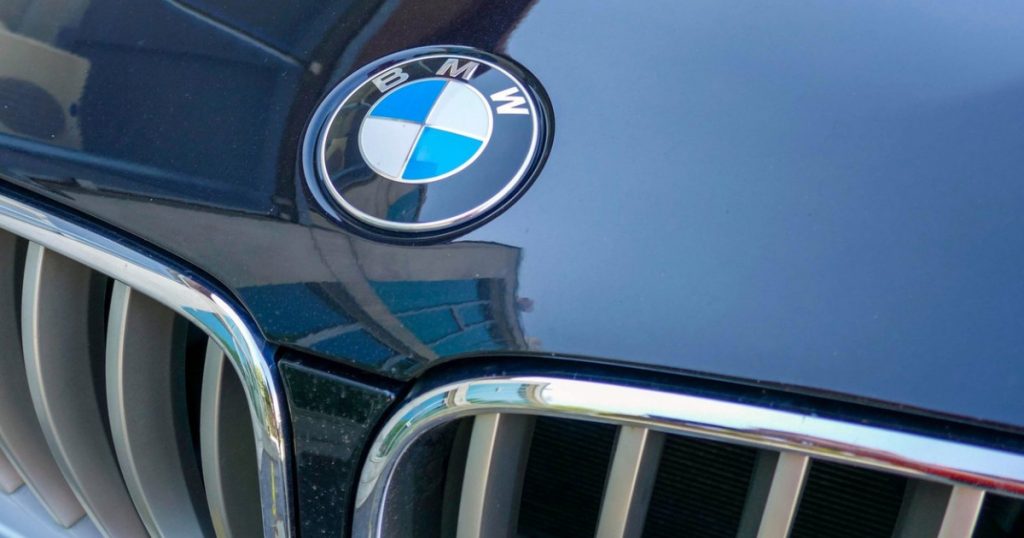 Controversa BMW și Rusia: Impactul Producției de Vehicule Contrafăcute asupra Pieței Auto