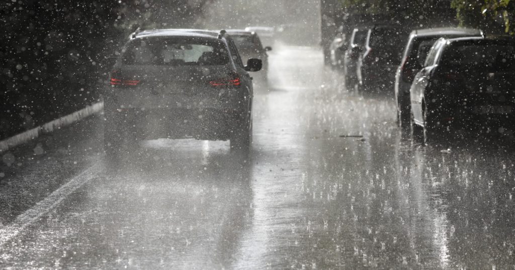 Fenomenul vremii extreme: Cod galben de ploi și vijelii în România. Impactul și perspectivele meteorologice pentru săptămâna următoare