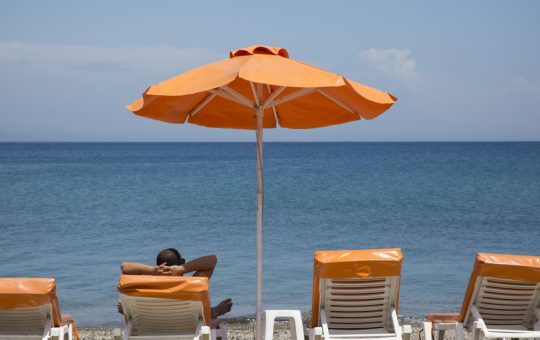 Vacanța la mare în era costurilor crescute: Cum să îți gestionezi bugetul eficient