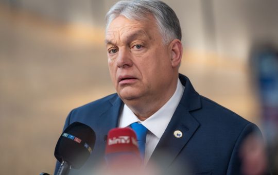 Viktor Orban și Perchezițiile la Fidesz: O Săptămână Decisivă pentru Democrația din Ungaria