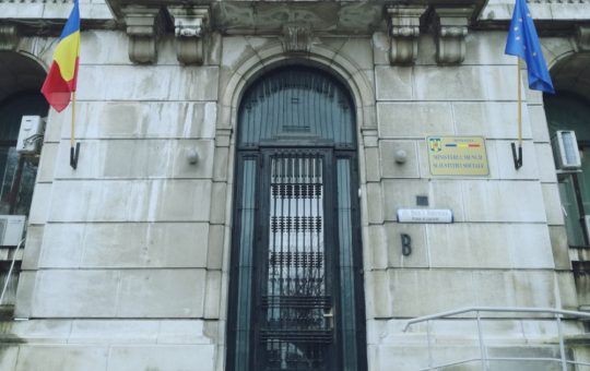 Controversele Legea Salarizării: Ministerul Muncii Contestă Decizia CAB și Implicațiile Sale