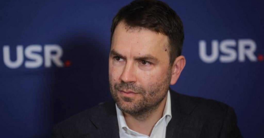 Conflictul din Transporturi: Drulă și Grindeanu, Opoziție și Acuzații în Contextul Infrastructurii Românești