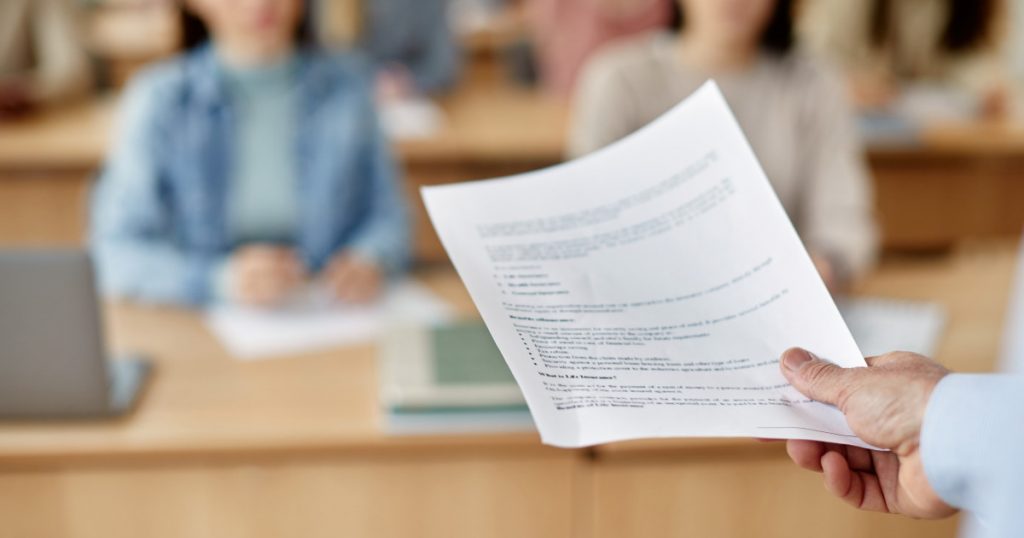 Analiza Examenului de Titularizare 2026: Provocări, Oportunități și Impact asupra Educației