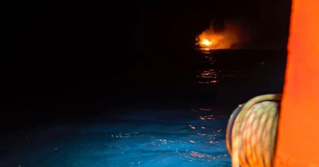 Incendiul devastator de pe nava din Marea Neagră: O analiză detaliată a incidentului și implicațiile sale