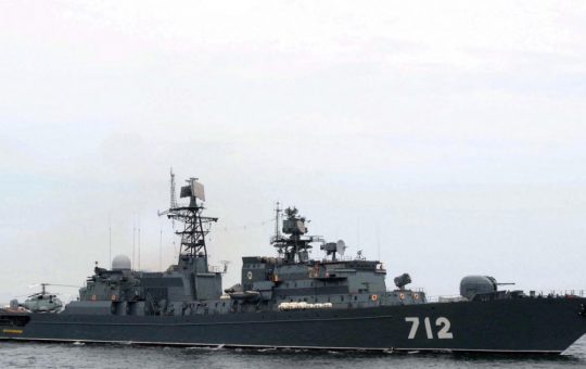 Tensiuni Maritime: Exercițiul Rus de Muniție Reală în Apropierea Marii Britanii și Impactul Asupra Relațiilor Internaționale