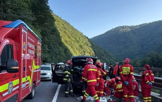 Tragedie pe Valea Oltului: Impactul căderii unei stânci asupra siguranței rutiere și al comunității locale