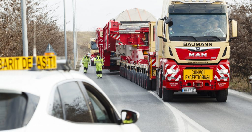 Transporturile agabaritice din România: Implicații și Provocări pentru Infrastructură și Siguranță Rutieră