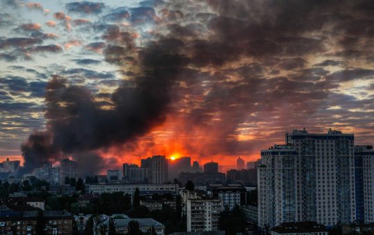 Atac aerian devastator asupra Kievului: O privire detaliată asupra consecințelor și implicațiilor conflictului din Ucraina