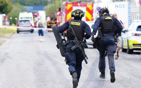 Atac armat în Danemarca: O analiză a incidentului tragic din Norresundby și implicațiile sale sociale și politice